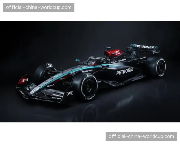 梅赛德斯确认W15赛车将携带重大升级空运至伊莫拉